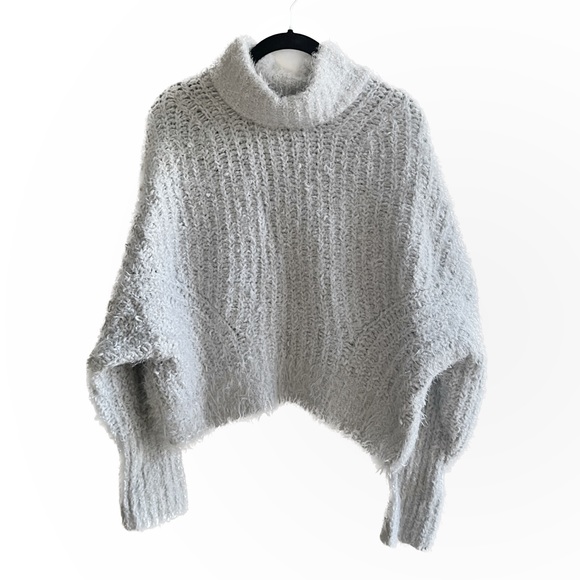 Express Fuzzy Cropped Turtleneck Sweater - Picture 3 of 5